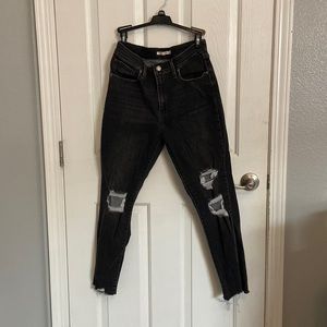 Black Levi’s Cutoff Jeans